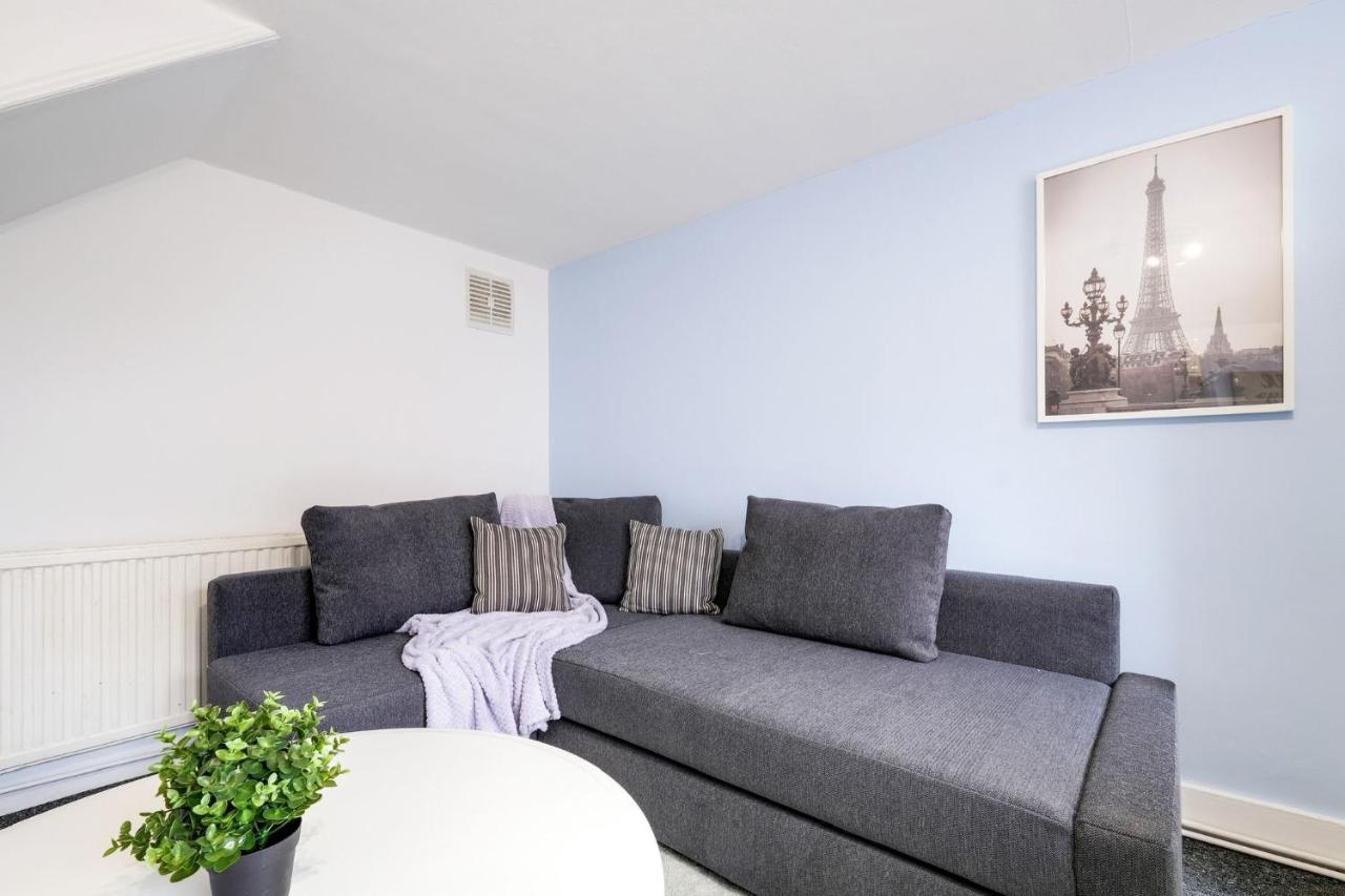Apartament Chic 1Br House In Hounslow - 12 Mins From Heathrow Airport Feltham Zewnętrze zdjęcie